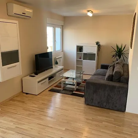 Vanja's Place דירה *