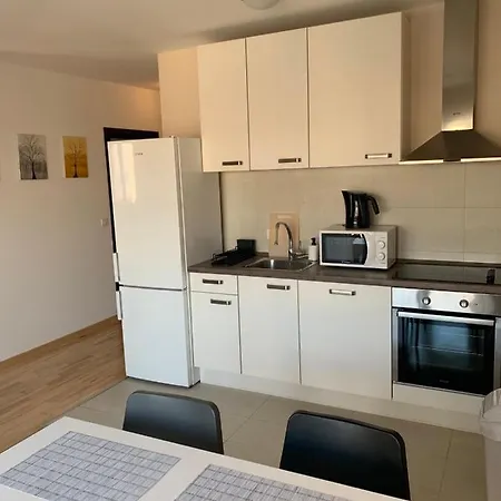 Vanja's Place Apartment *